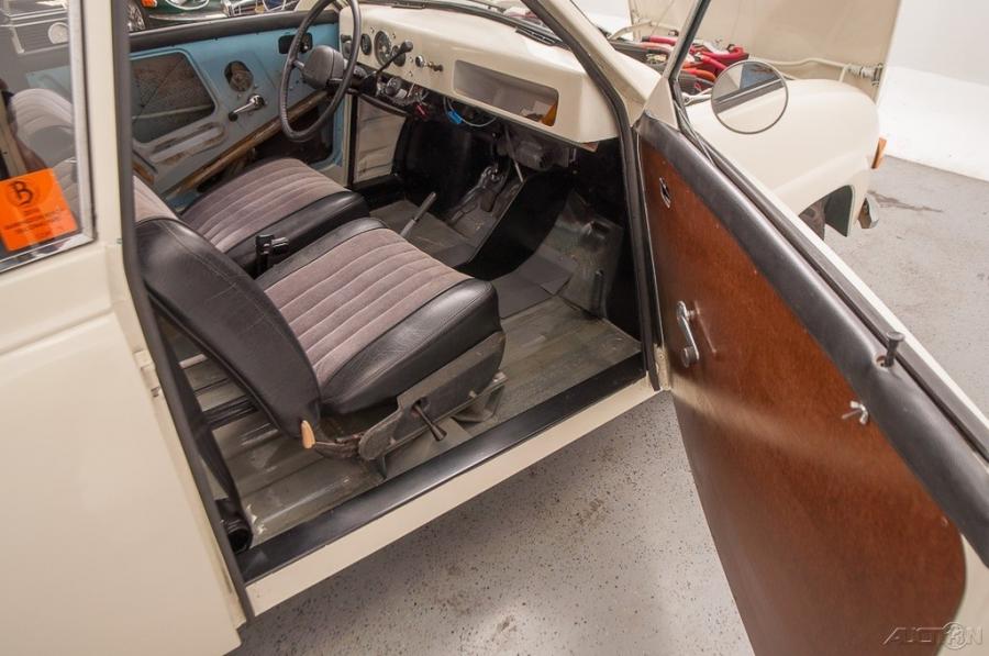 Интерьер Saab 96 Electric Conversion 1969 года  (NA) (фото 15 из 26)